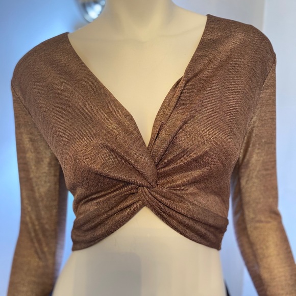 Blue Life Tops - Blue Life Brigid V Crop Top Rose Gold⭐️NWT⭐️